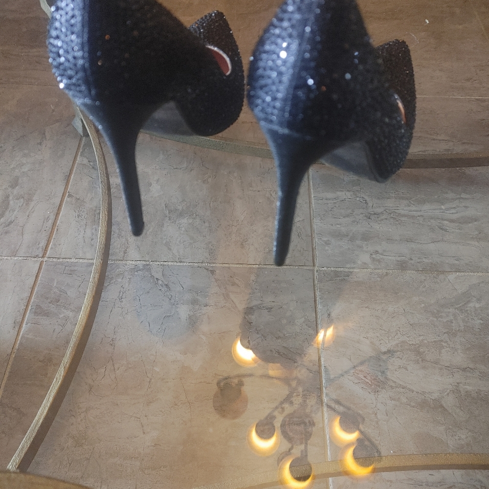 Ladies heels - Picture 3 of 4